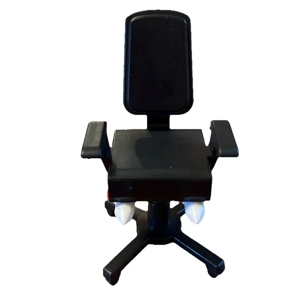 Roblox Figure RB-Intern Desk Chair Gaming Chair 3 Inches Tall Collectible Figure